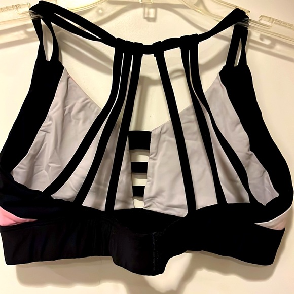 PINK Bra - Picture 2 of 2